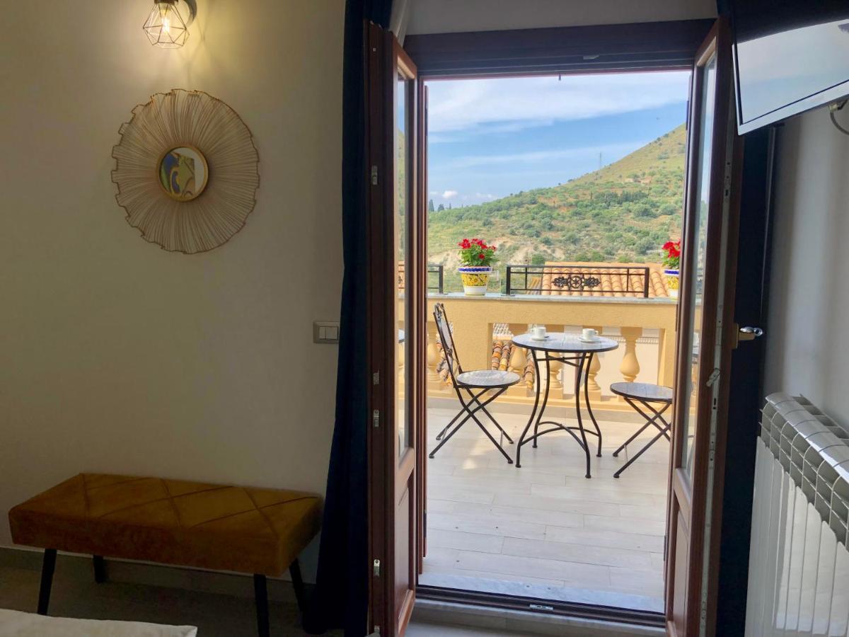 I Mori - Holiday Rooms Lascari Buitenkant foto