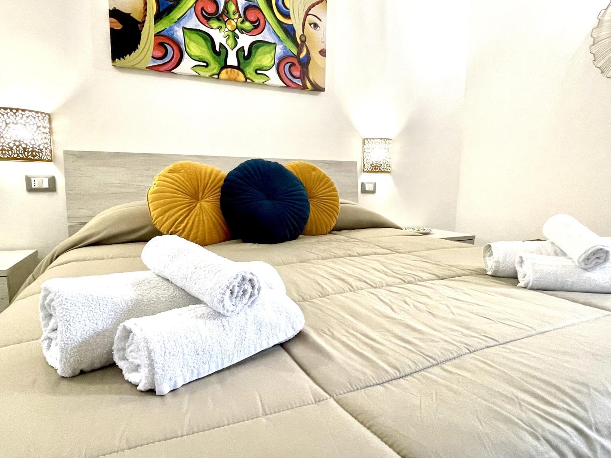 I Mori - Holiday Rooms Lascari Buitenkant foto