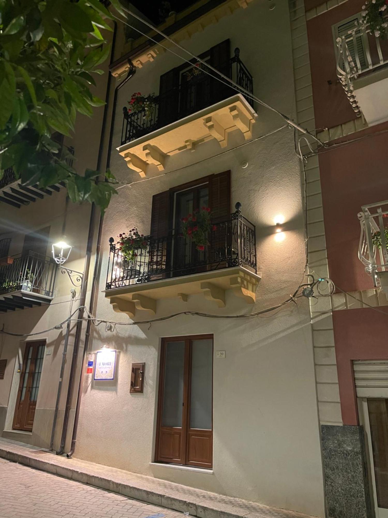 I Mori - Holiday Rooms Lascari Buitenkant foto